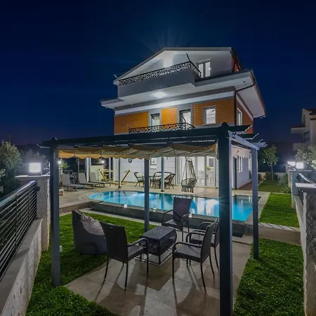 Villa Happymoon *
